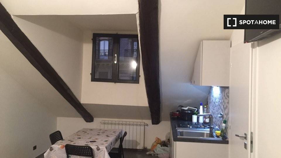 Stanza singola in San Salvario, foto 3 di 10