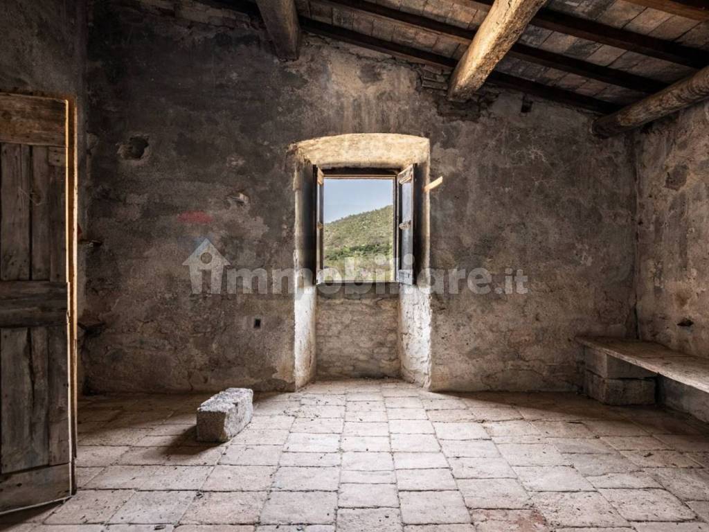 Stanza non arredata