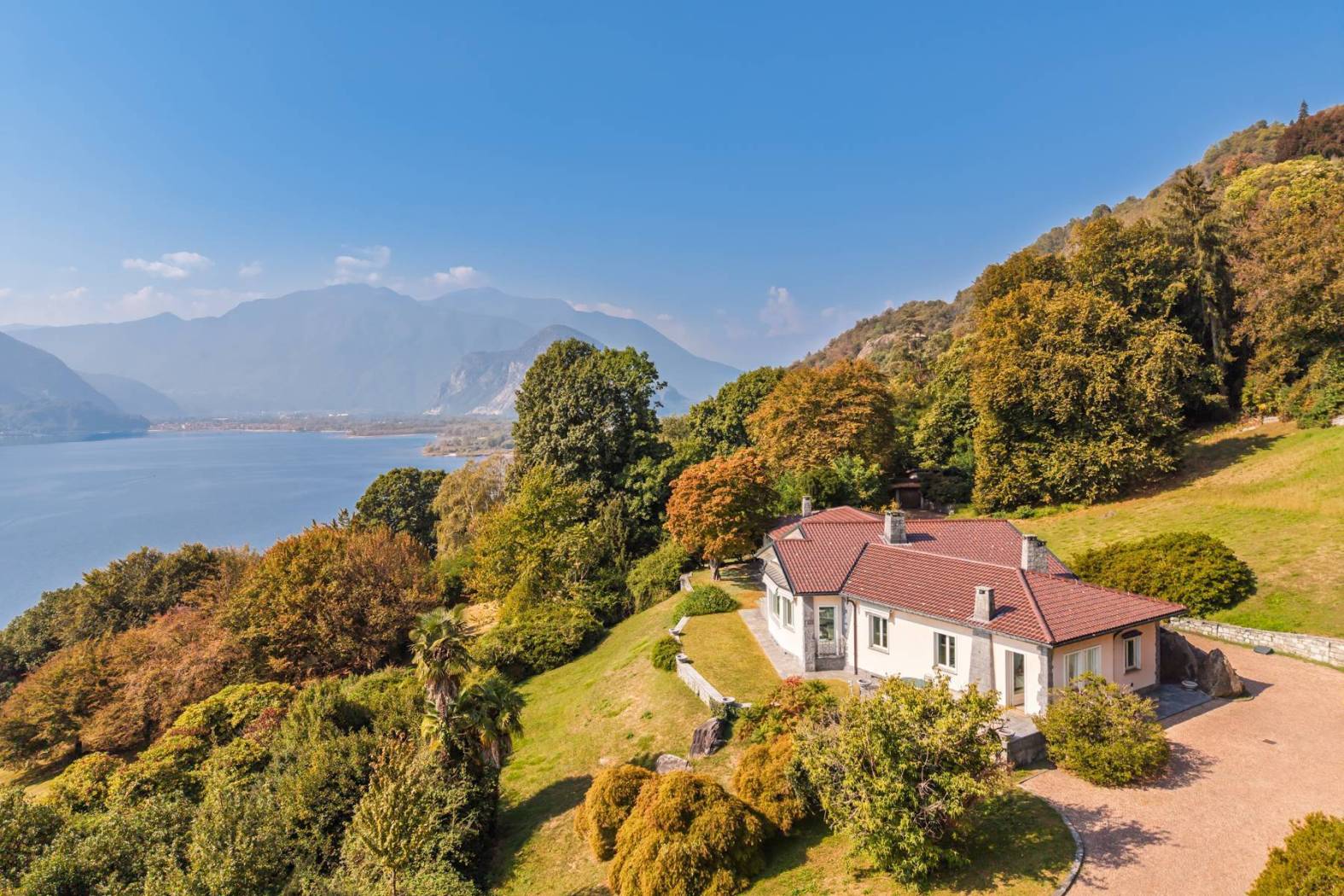 Villa in vendita a Verbania