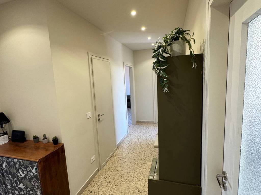 3 stanze singole in Crocetta, foto 2 di 20