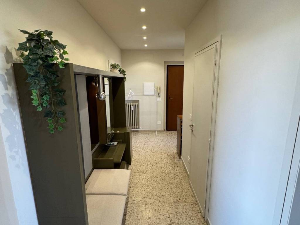 3 stanze singole in Crocetta, foto 3 di 20
