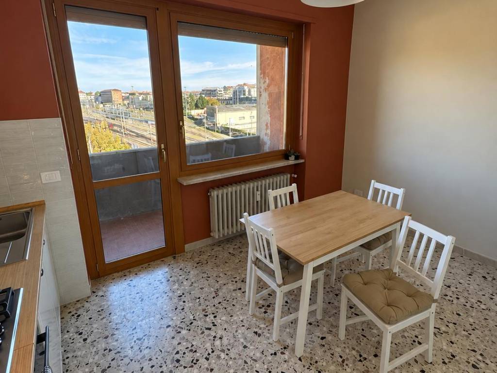 3 stanze singole in Crocetta, foto 6 di 20