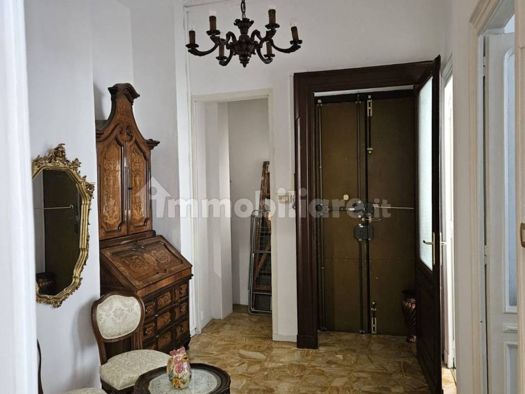 Appartamento in Cit Turin, foto 11 di 38