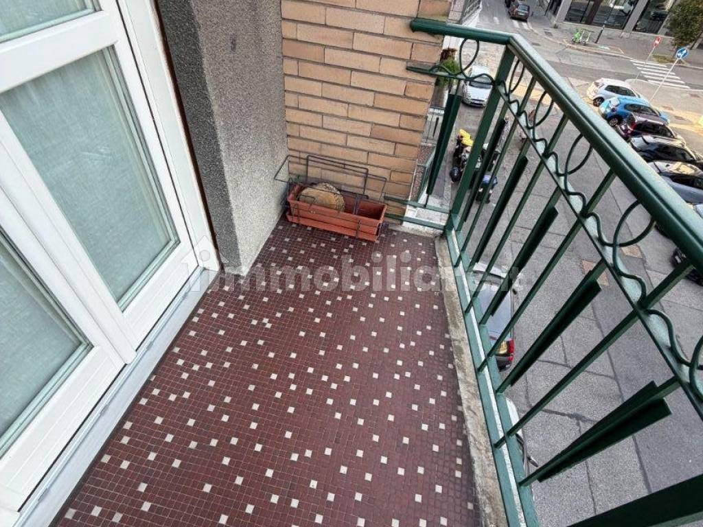 Trilocale in Aurora, foto 12 di 13