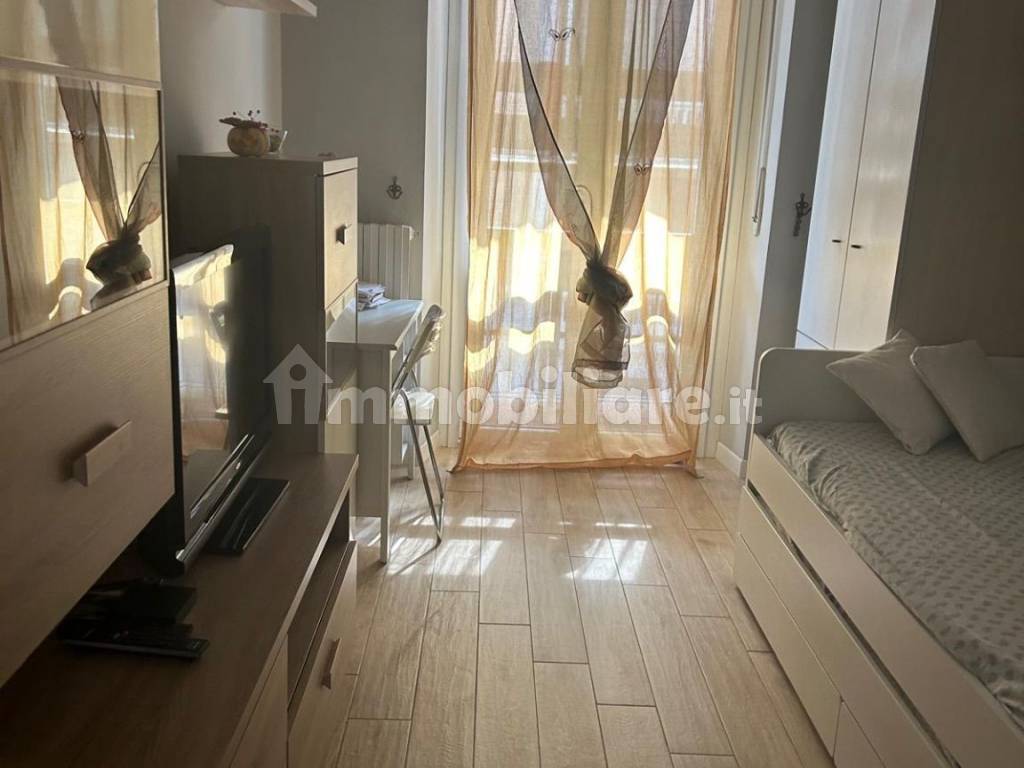 2 stanze singole in Crocetta, foto 6 di 11
