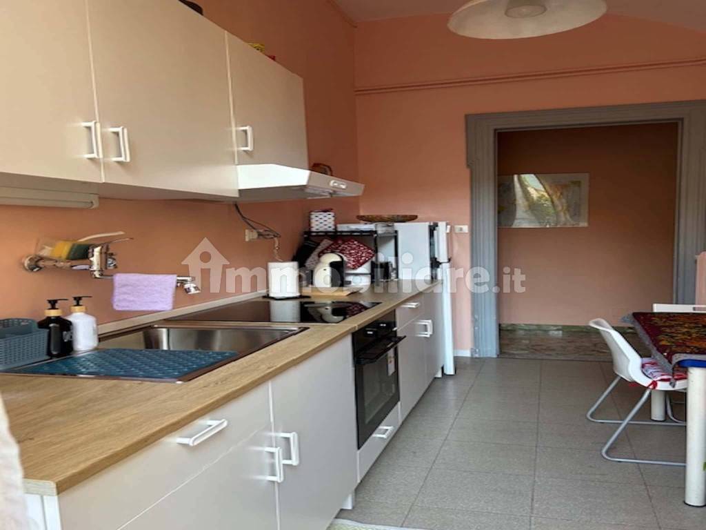 Appartamento in Madonna del Pilone, foto 2 di 16