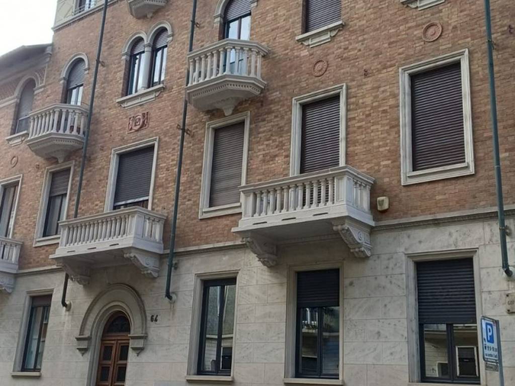 Appartamento in Cit Turin, foto 2 di 39