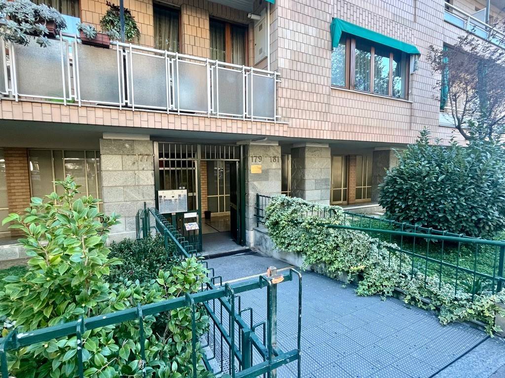 Appartamento in Mirafiori Nord, foto 2 di 54