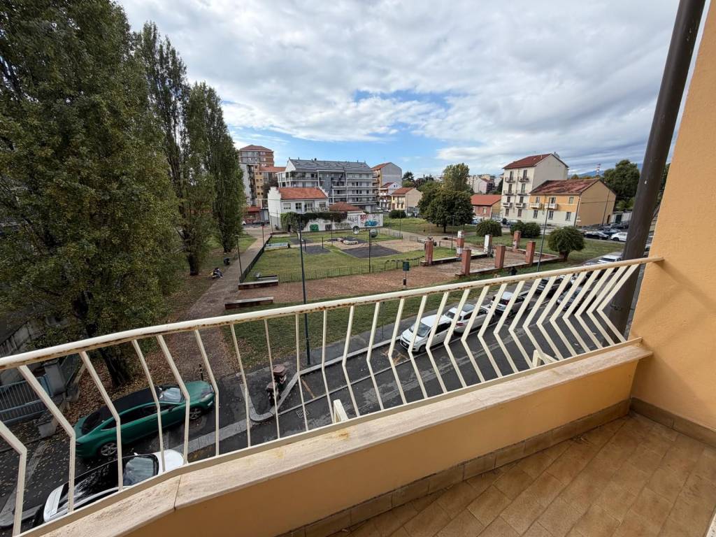 3 stanze singole in Parella, foto 16 di 38
