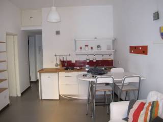 2-room flat via degli Schioppettieri 16, Kalsa, Palermo