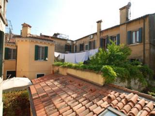 calle-lunga-san-barnaba-apartment12