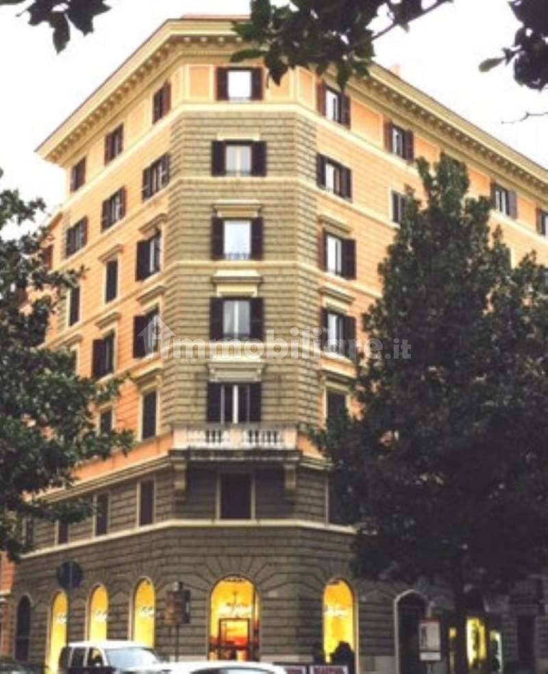 Palazzo - Edificio in vendita a Roma