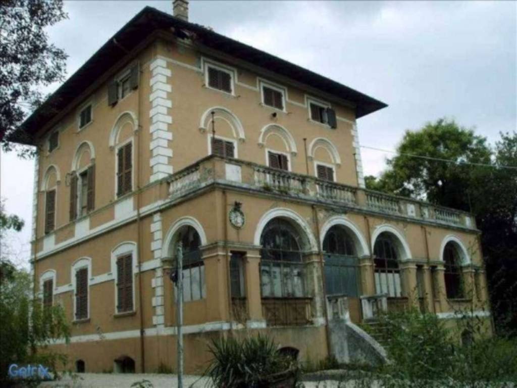 fronte villa