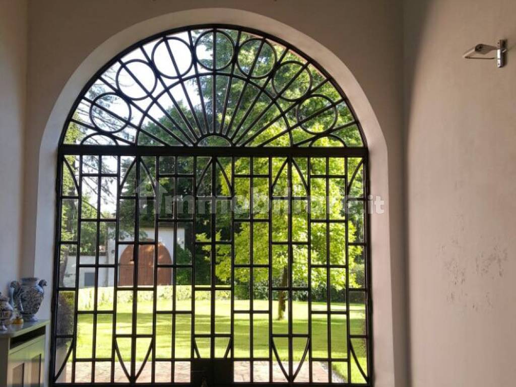 portico