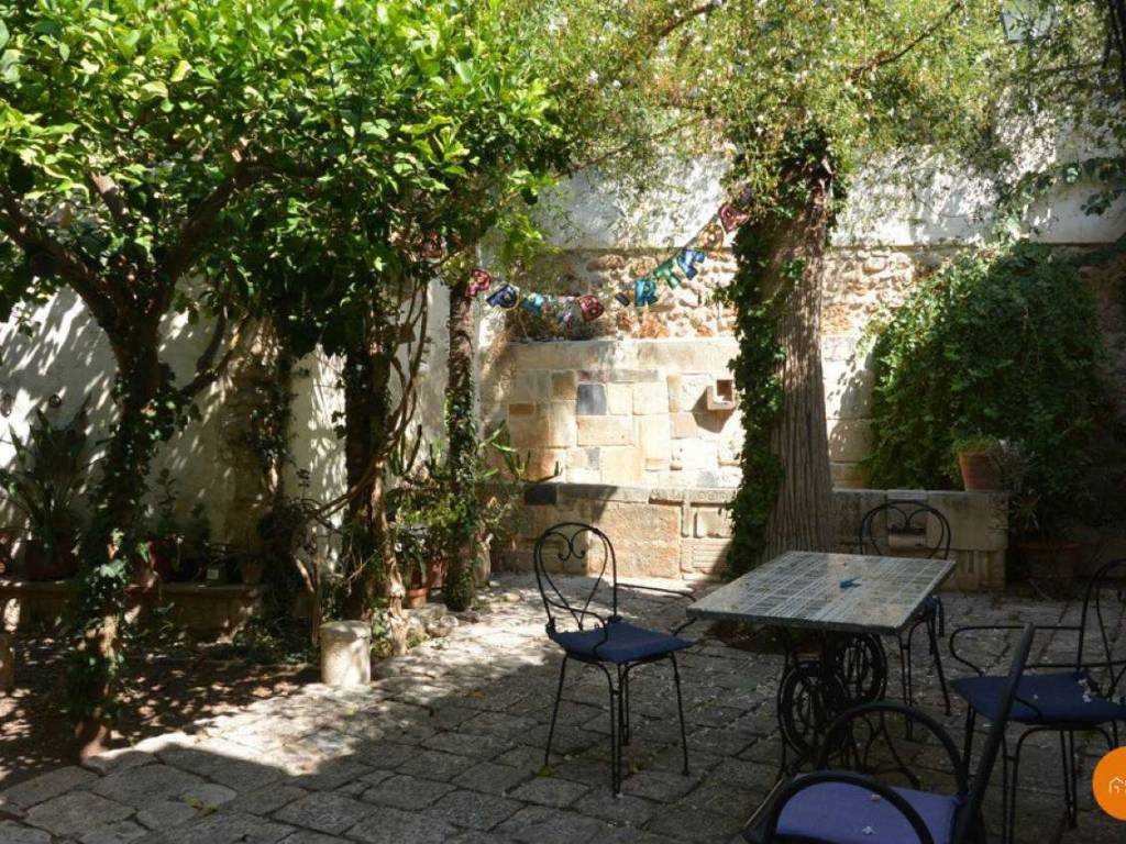 Casa in centro storico con giardino via P. Capponi