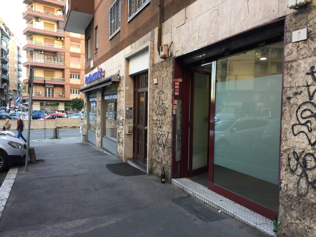 Via Eugenio Checchi Roma Rm Locale commerciale via Eugenio Checchi 9, Roma, rif. 64432814