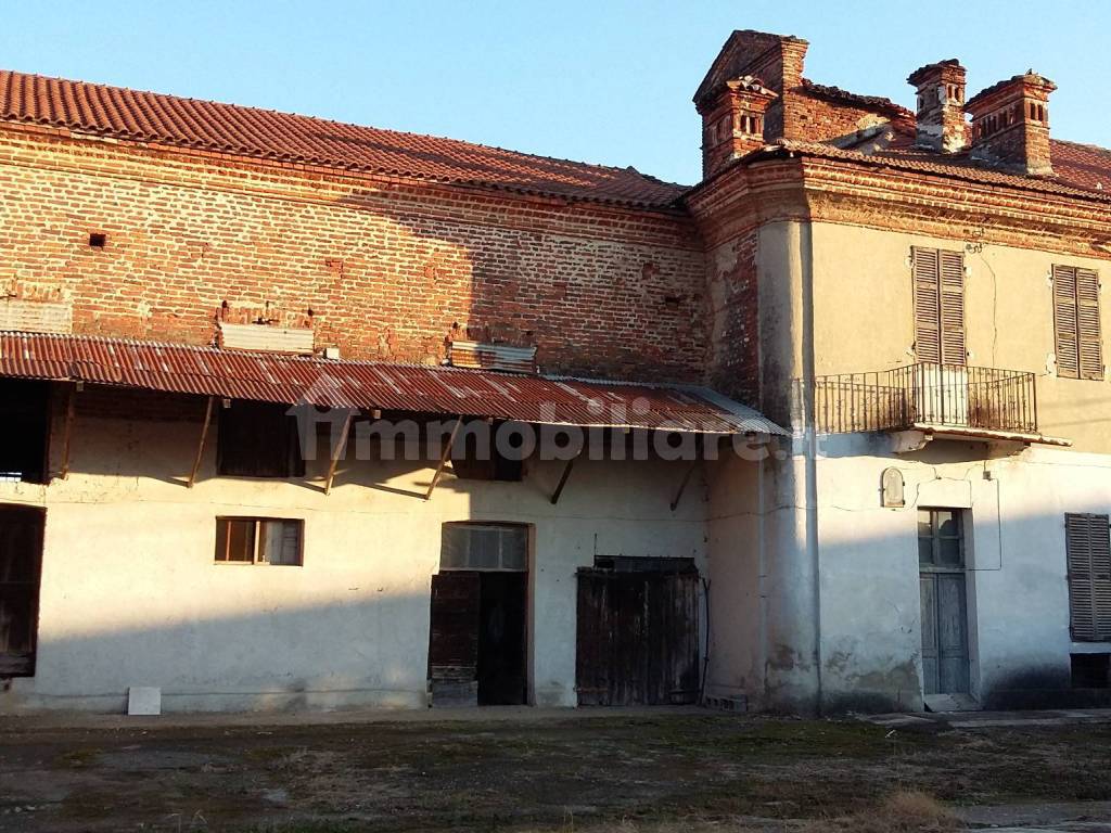 Facciata interno cortile