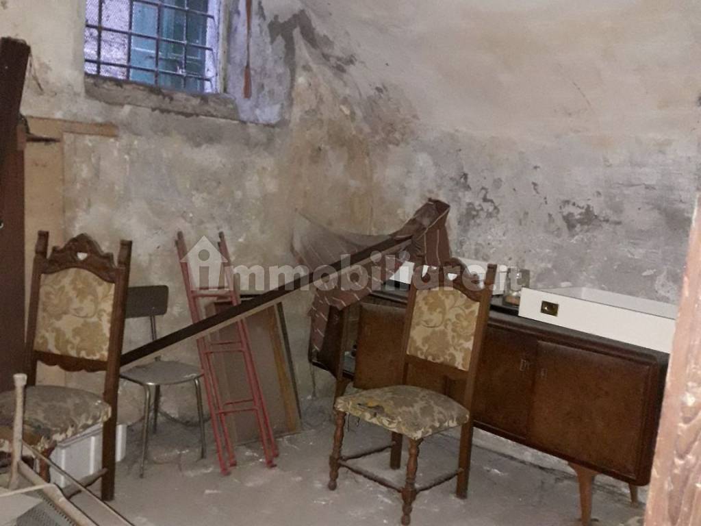 magazzino vende Tuscania