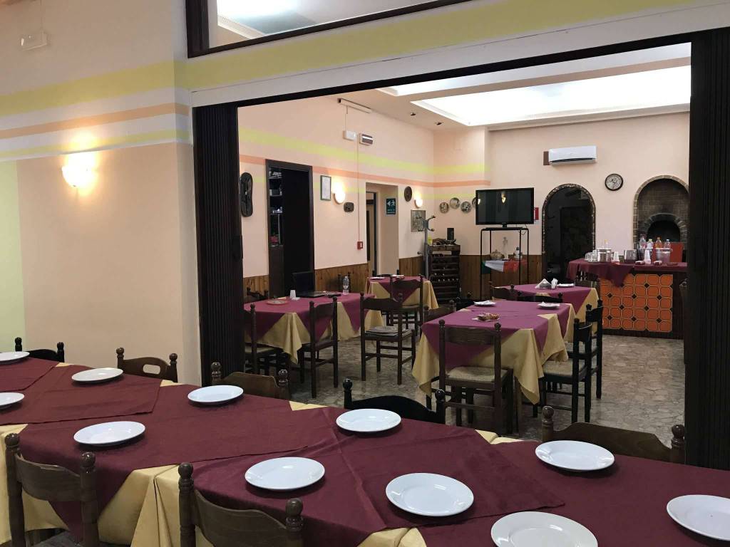 Sala ristorante b