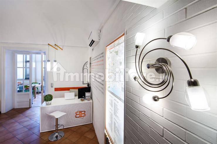 Palazzo - Edificio in vendita a Roma