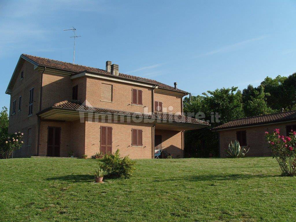 Villa in vendita a Trecastelli