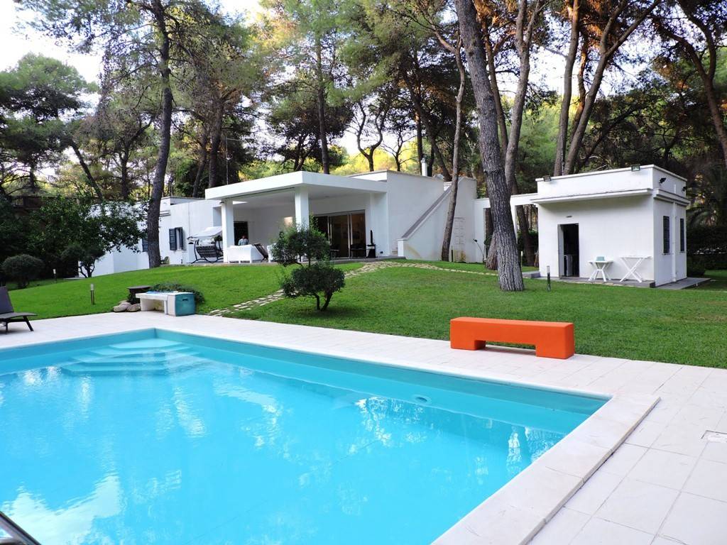 Vendita Villa unifamiliare Castellaneta. Ottimo stato, con terrazza, 527  m², rif. 68506503