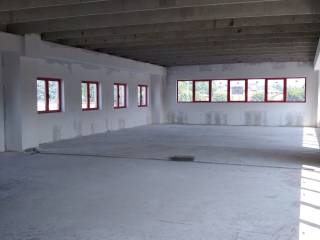 Commerciale Piano Primo