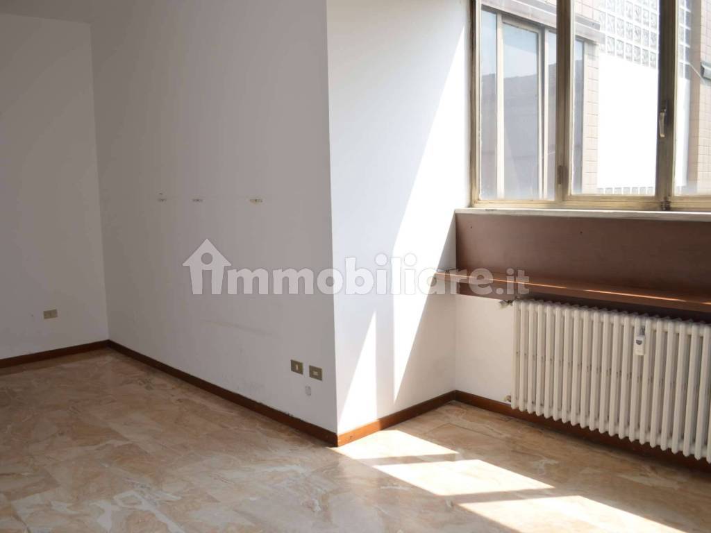 Office via magenta 10, Seregno, ref. 69537034 - Immobiliare.it