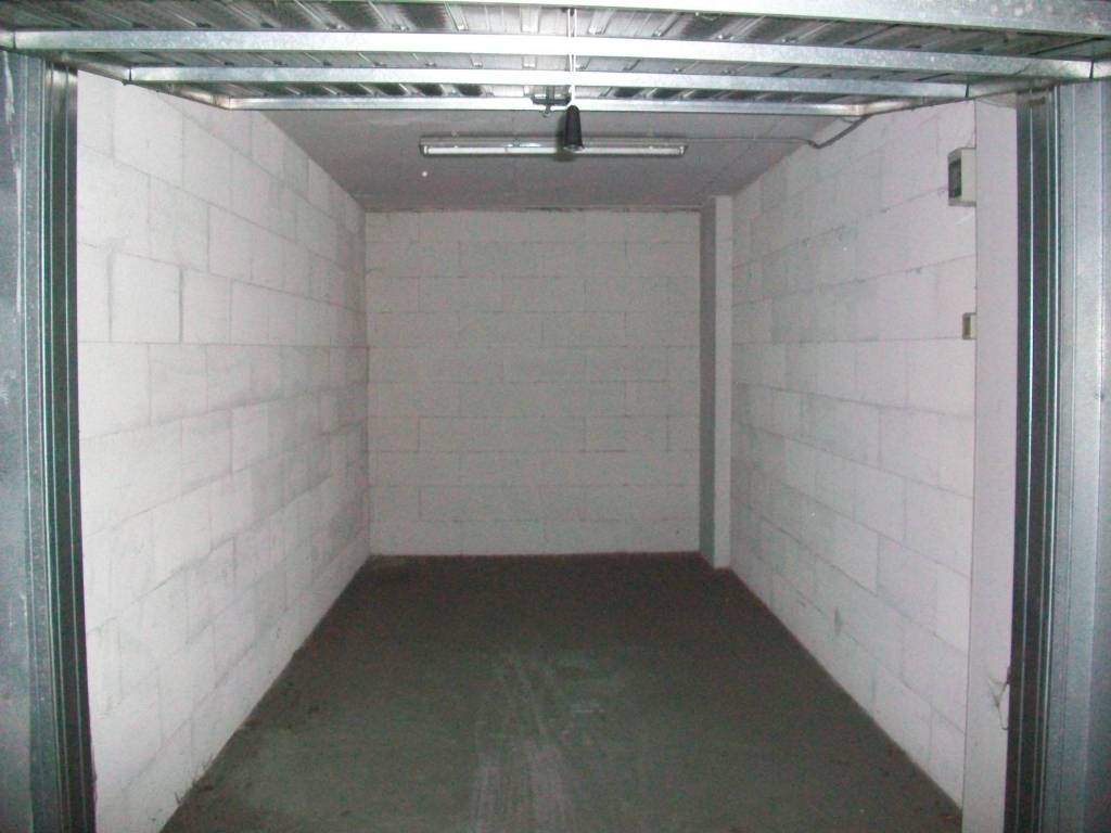 Garage - box via antonio di vincenzo, 6, bolognina, bologna