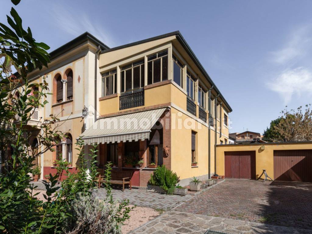 Vendita Villa unifamiliare in via Facciolati Padova. Buono stato, posto  auto, con terrazza, riscaldamento autonomo, 520 m², rif. 69458404