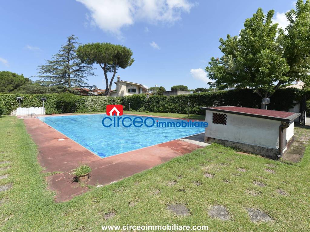 Piscina condominiale