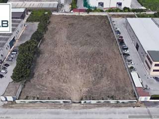 vendita capannone carinaro