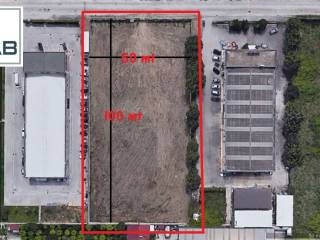 vendita capannone carinaro