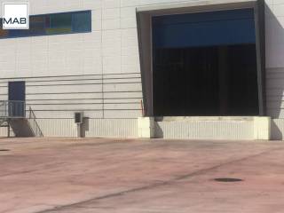 vendita capannone carinaro