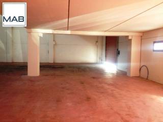 vendita capannone carinaro