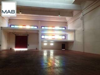 vendita capannone carinaro