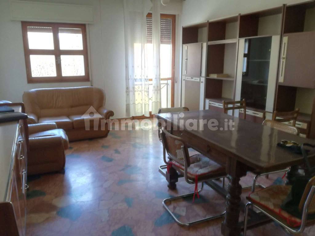 VIA ROMA 2  2° PIANO SALA  1