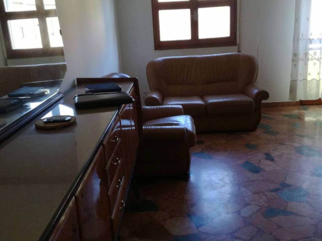 VIA ROMA 2  2° PIANO SALA 3