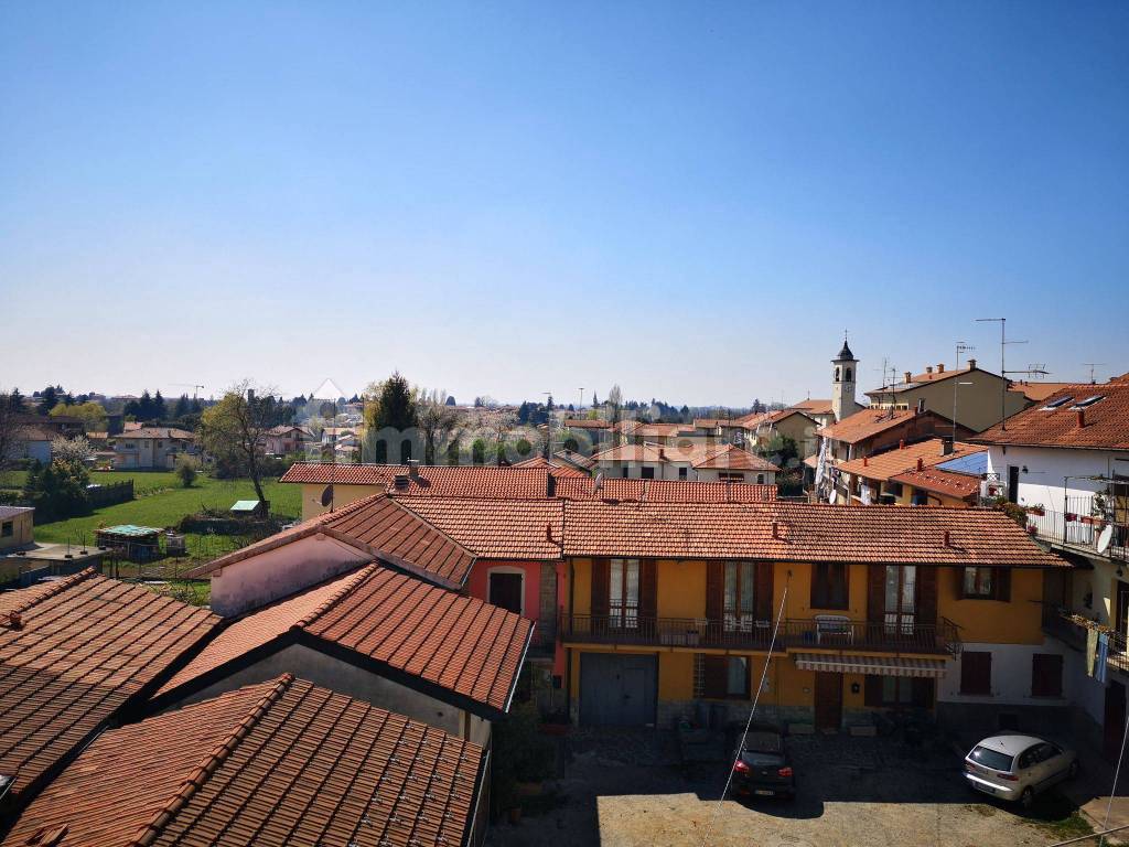 Vendita Appartamento Solbiate con Cagno. Quadrilocale in via Camillo Benso.... Buono stato