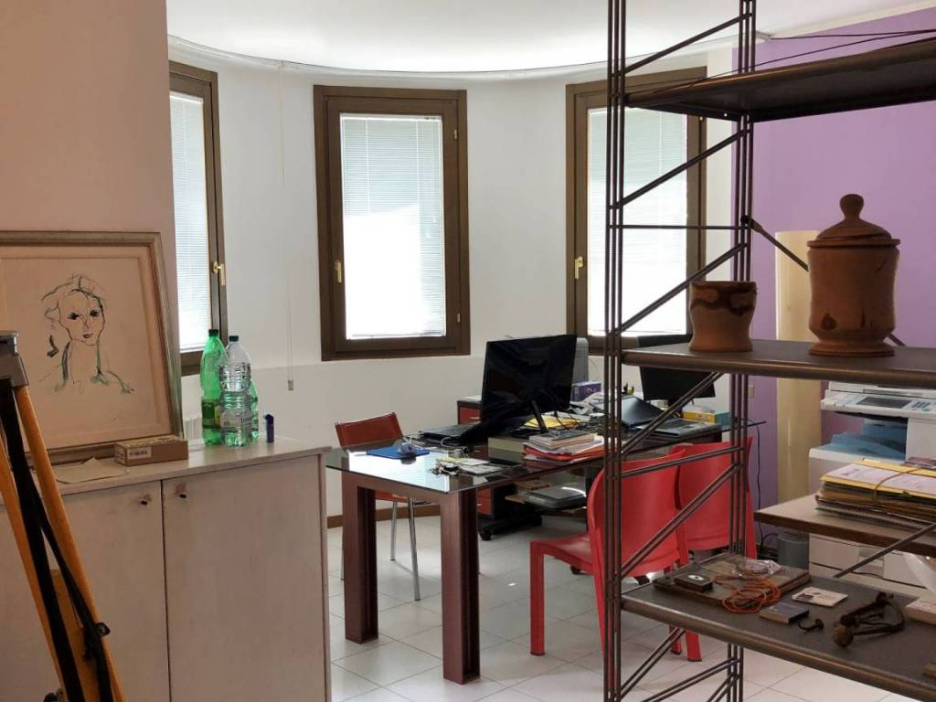Ufficio - studio via lusardi 59, centro, sondrio