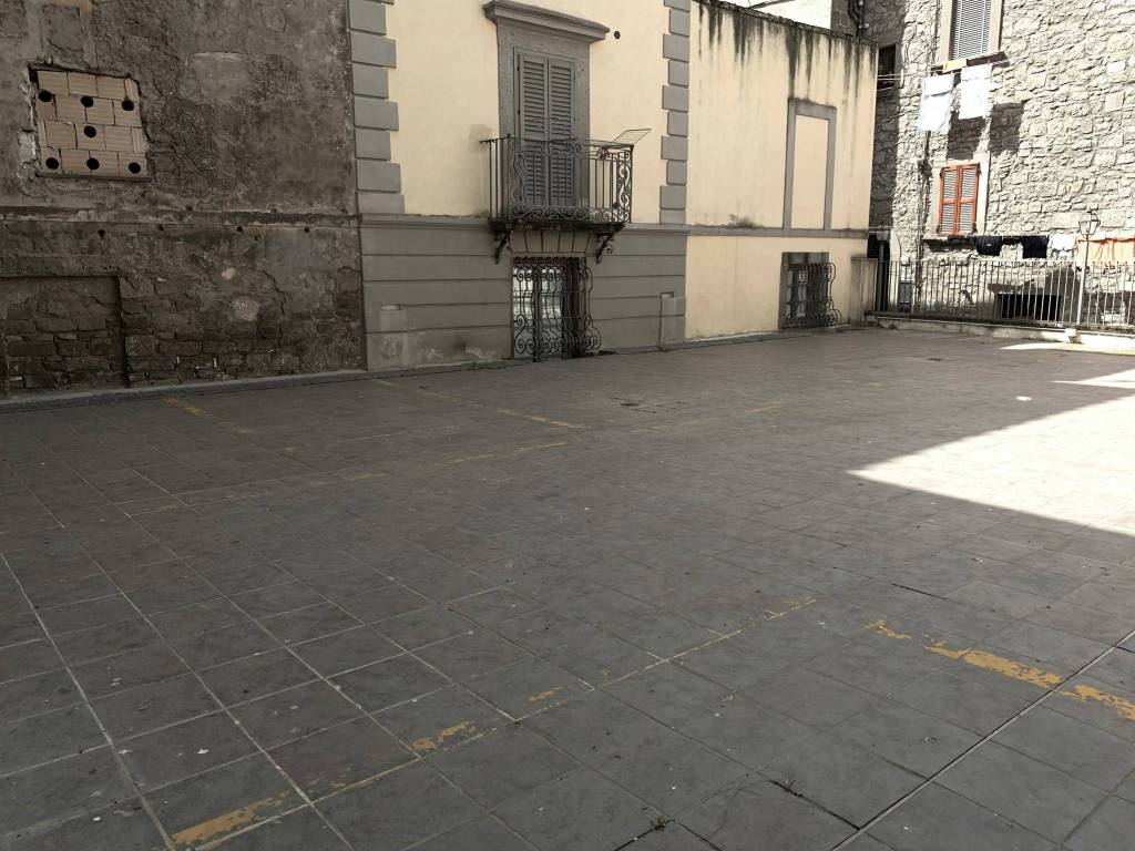 Posto auto - moto via romanelli, sacrario - piazza della rocca, viterbo