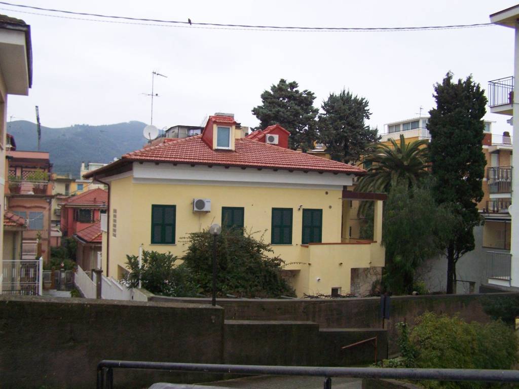 Attività commerciale via delle mimose 7, laigueglia