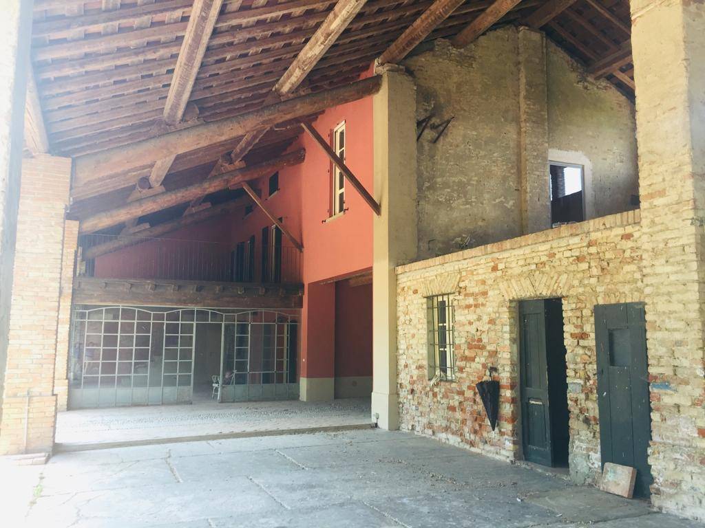 Vendita Cascina in via Tomella 1 Credera Rubbiano. Buono stato, posto