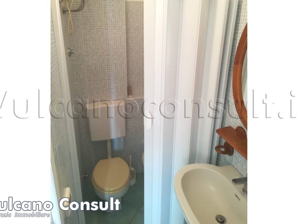 Bagno con doccia