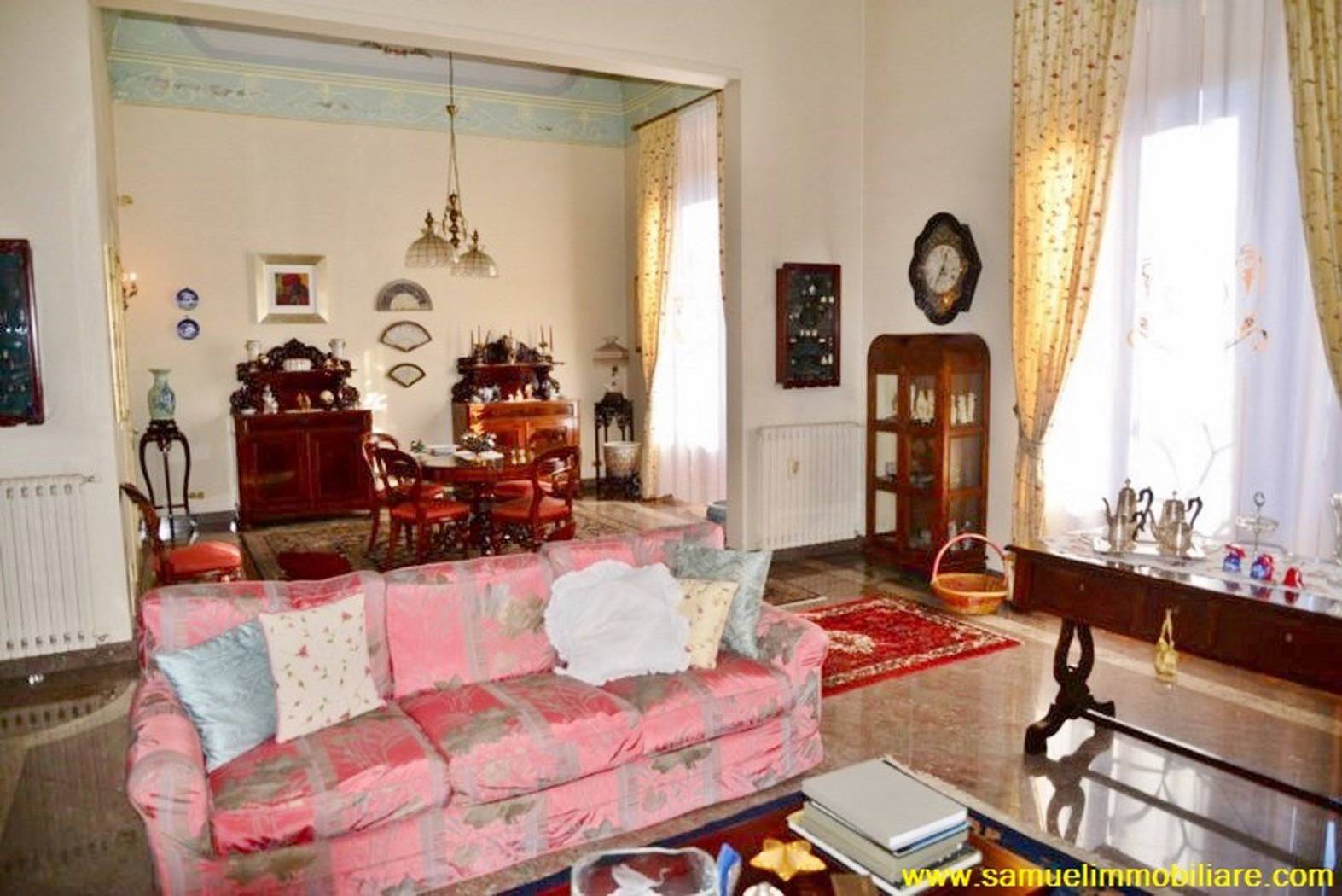 Palazzo - Edificio in vendita a Giarre