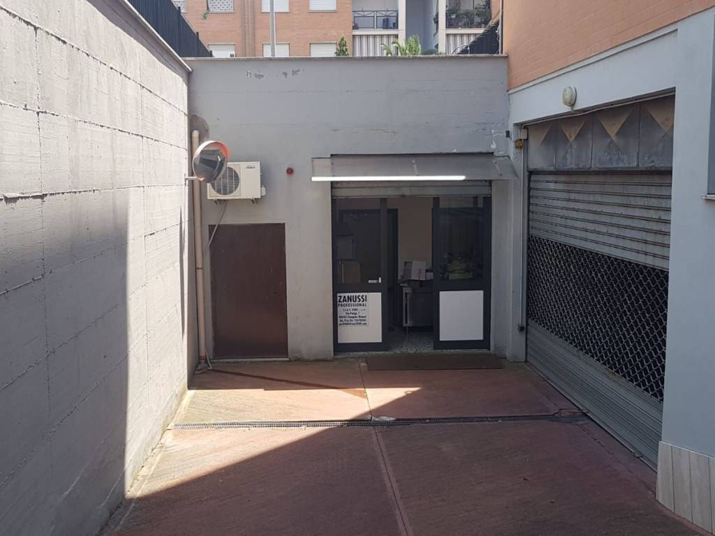 Magazzino - deposito via parigi 7, ciampino