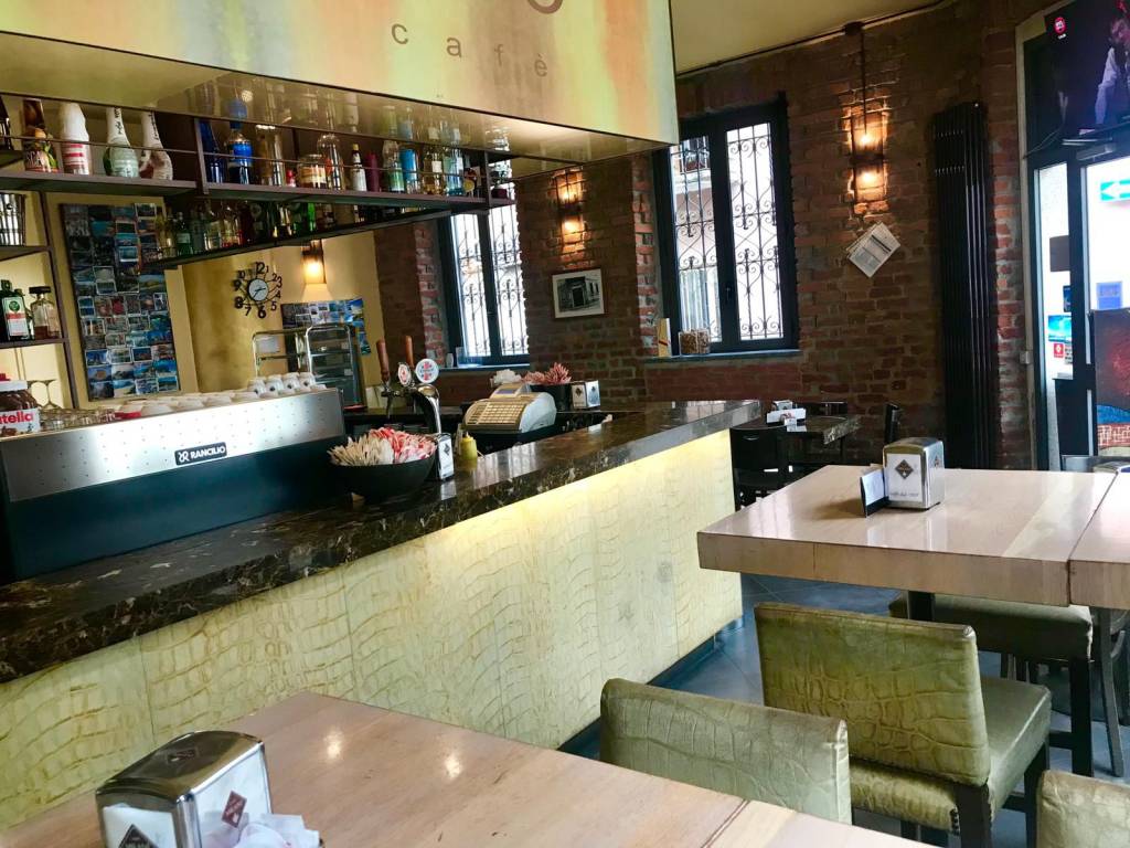 Bar via Sant'Antonio, Cesano Maderno, rif. 75862796 Immobiliare.it