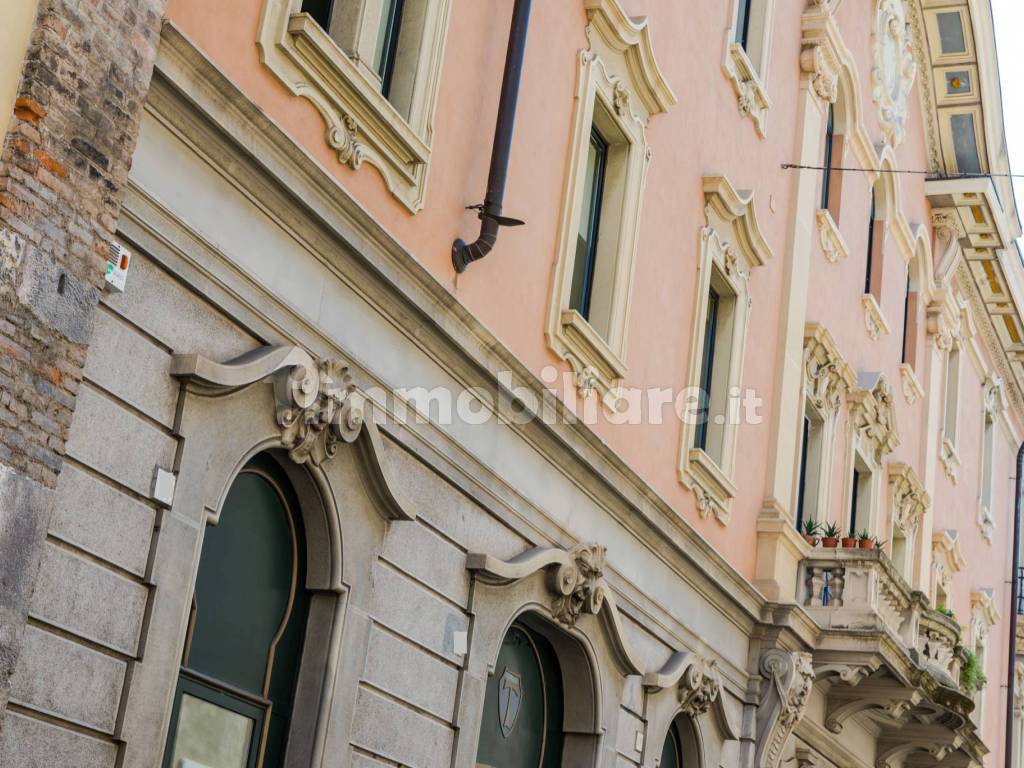 Palazzo - Edificio Corsetto Sant'Agata 16D, Brescia, Rif. 74654418 -  Immobiliare.it