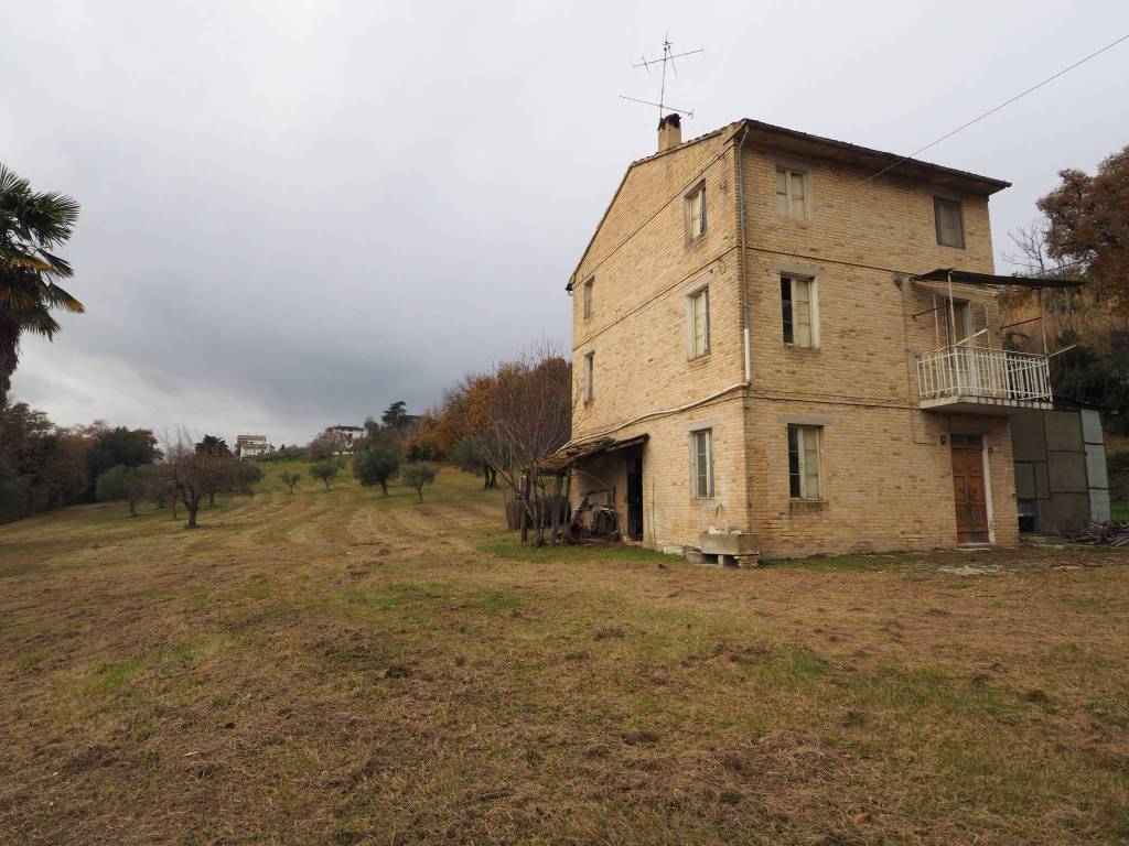 Terreno edificabile contrada cappuccini vecchi 23, centro, corridonia