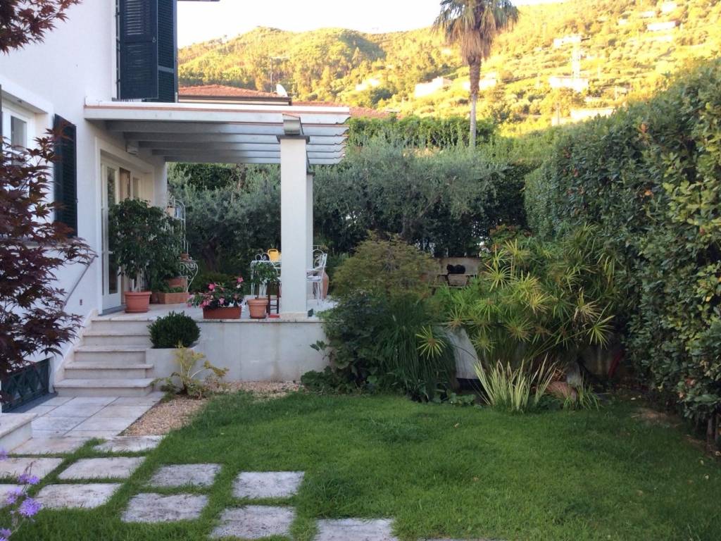 Vendita Villa unifamiliare in via Michelangelo Buonarroti